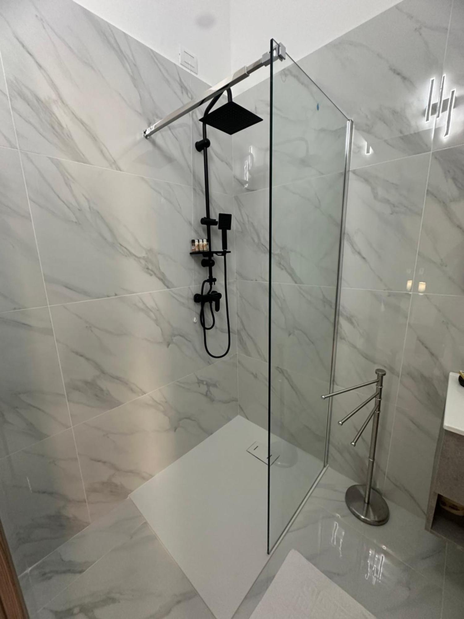 Emerella Luxury Suites-Siderno Lungomare エクステリア 写真