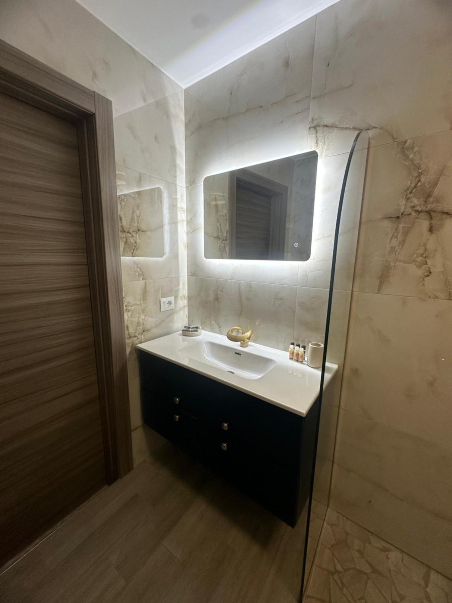 Emerella Luxury Suites-Siderno Lungomare エクステリア 写真