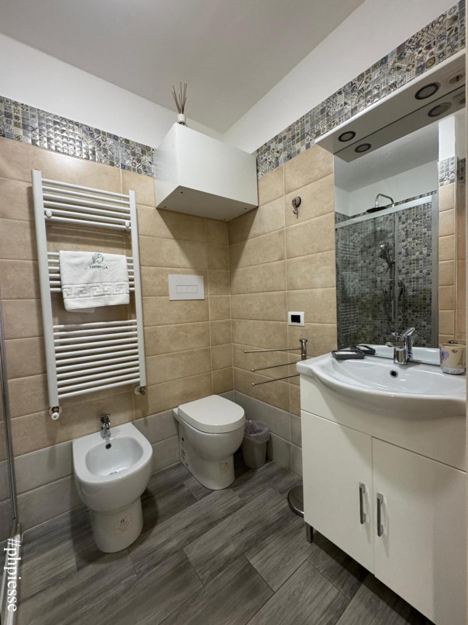 Emerella Luxury Suites-Siderno Lungomare エクステリア 写真