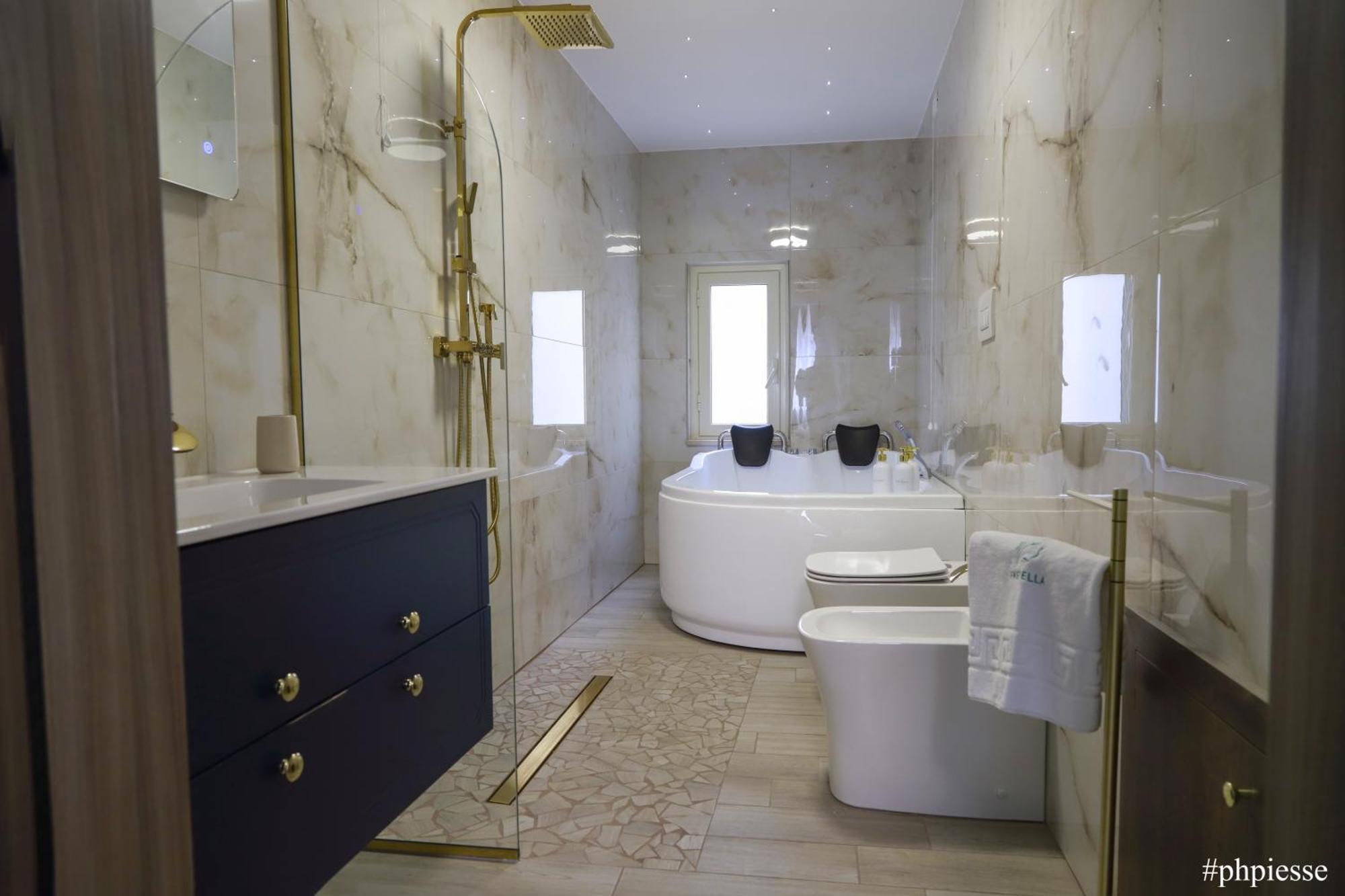 Emerella Luxury Suites-Siderno Lungomare エクステリア 写真
