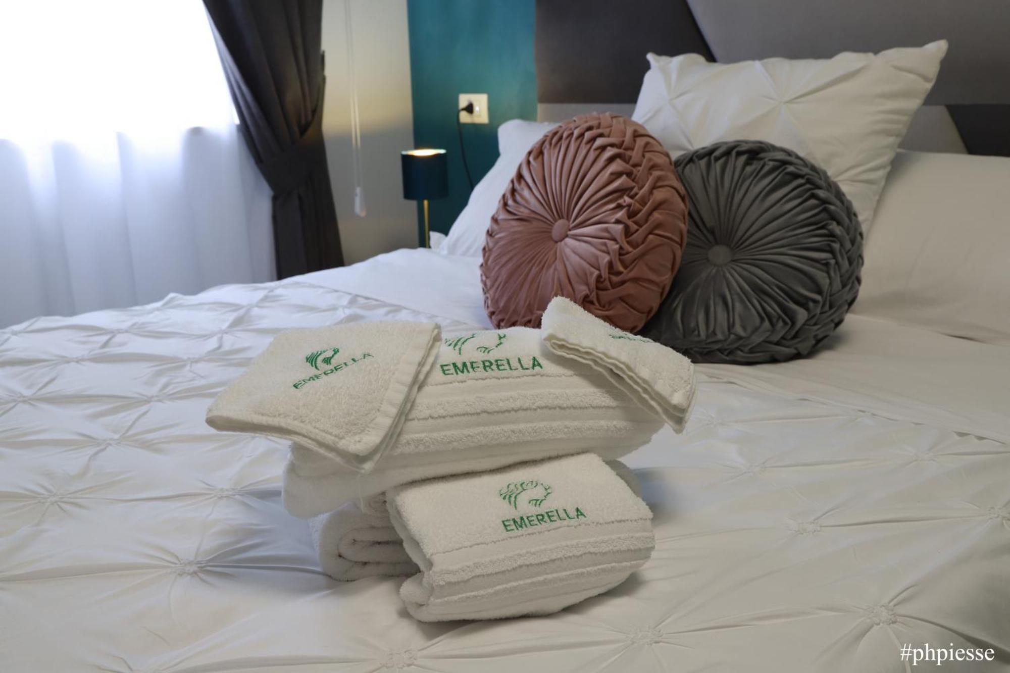 Emerella Luxury Suites-Siderno Lungomare エクステリア 写真