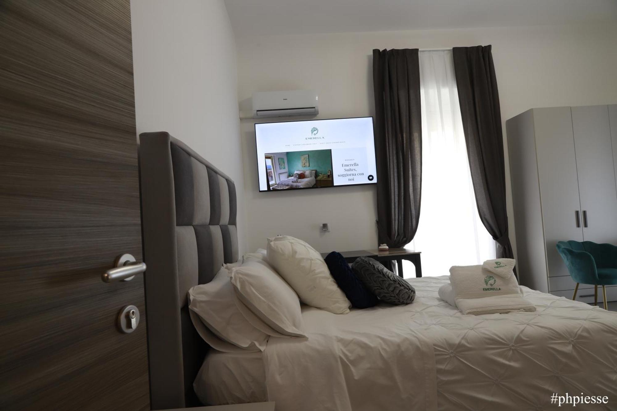 Emerella Luxury Suites-Siderno Lungomare エクステリア 写真