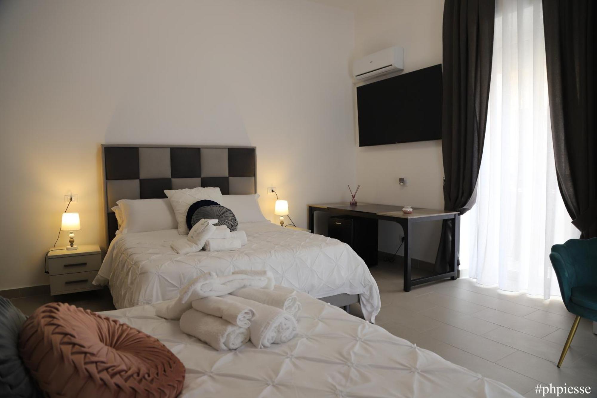 Emerella Luxury Suites-Siderno Lungomare エクステリア 写真