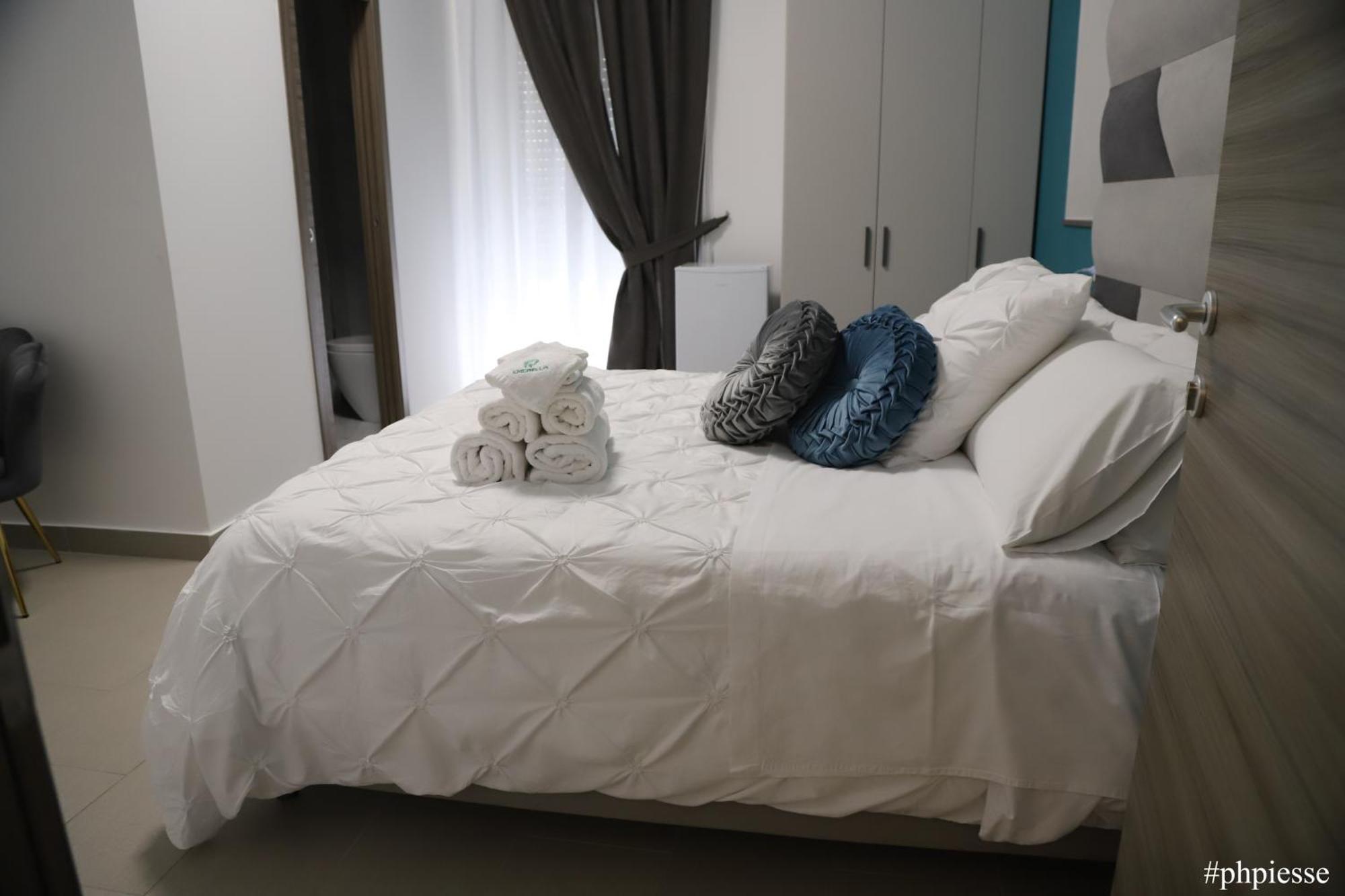 Emerella Luxury Suites-Siderno Lungomare エクステリア 写真